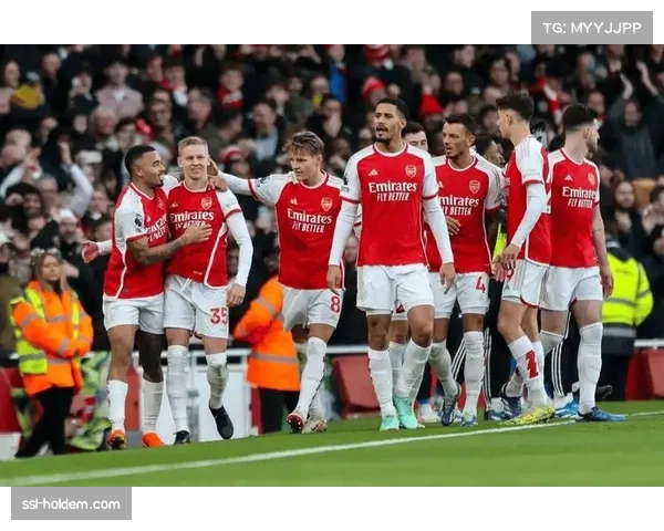 英超争冠关键战前瞻：阿森纳对阵曼城，中场控制与反击博弈成看点